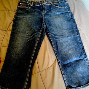 Apt 9 straight leg capris